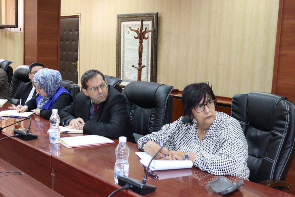 السيد العيد ربيقة، يشرف على اجتماع خصص لمتابعة مدى تقدم التحضيرات الخاصة بالذكرى 62 لعيد الاستقلال (6)