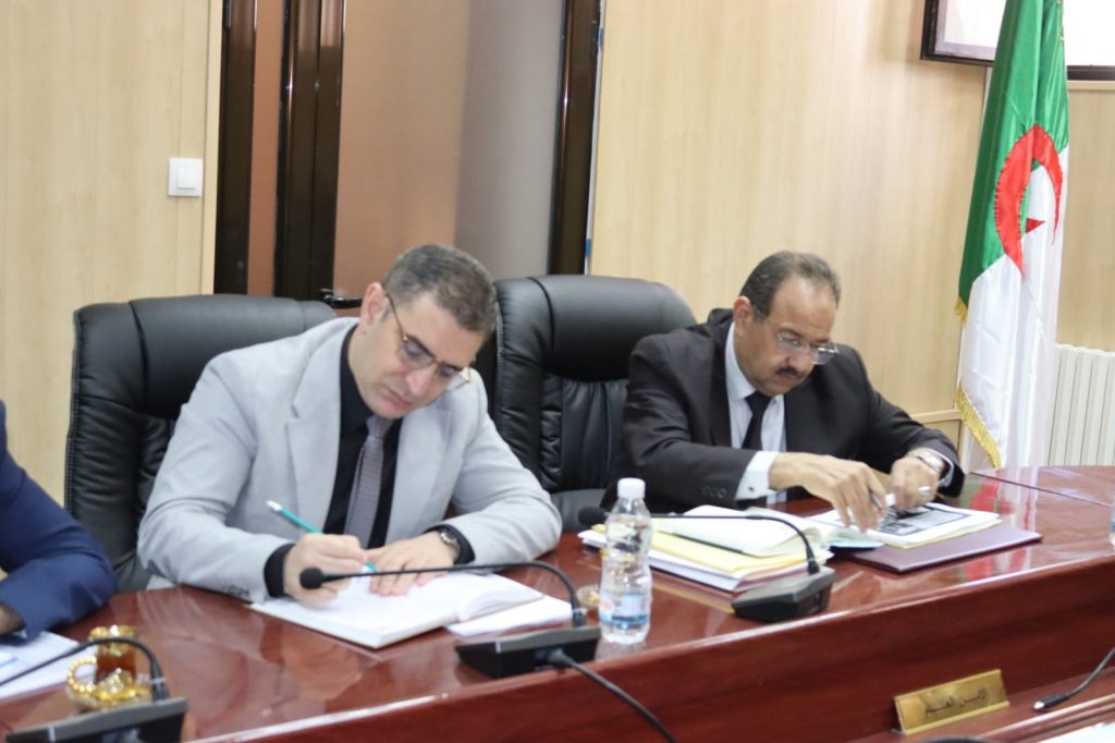 السيد العيد ربيقة، يشرف على اجتماع خصص لمتابعة مدى تقدم التحضيرات الخاصة بالذكرى 62 لعيد الاستقلال (8)