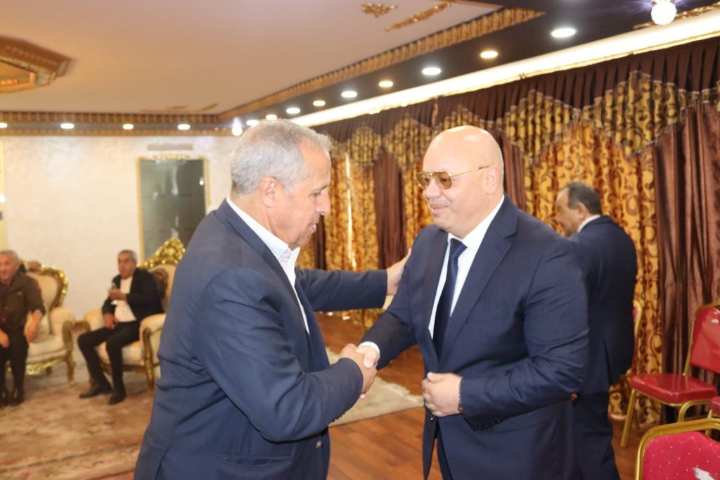 حفل استقبال أقيم على شرف الأسرة الثورية وكذا إطارات وموظفي القطاع ، تم خلاله تبادل التهاني بمناسبة عيد الفطر المبارك (12)