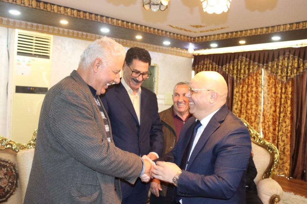 حفل استقبال أقيم على شرف الأسرة الثورية وكذا إطارات وموظفي القطاع ، تم خلاله تبادل التهاني بمناسبة عيد الفطر المبارك (8)