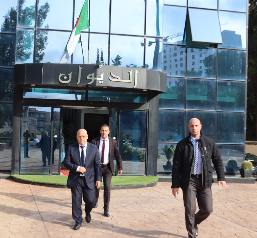 مراسم تنصيب الدكتور عبد الستار حسين كمدير للمركز الوطني للدراسات والبحث في المقاومة الشعبية والحركة الوطنية وثورة اول نوفمبر 1954 (2)